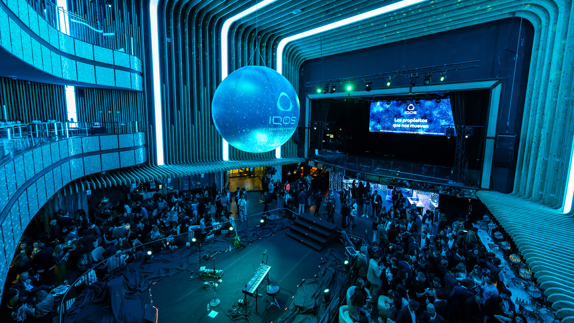 IQOS – XMAS OWN EVENT
